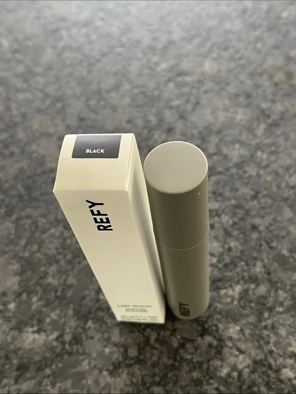 REFY Lash Sculpt Mascara in Black sculpted lifted lengthened up to 12 hours